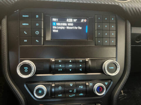 2022 Ford Mustang EcoBoost