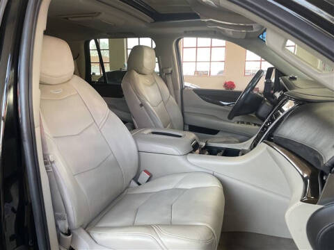 2020 Cadillac Escalade Luxury