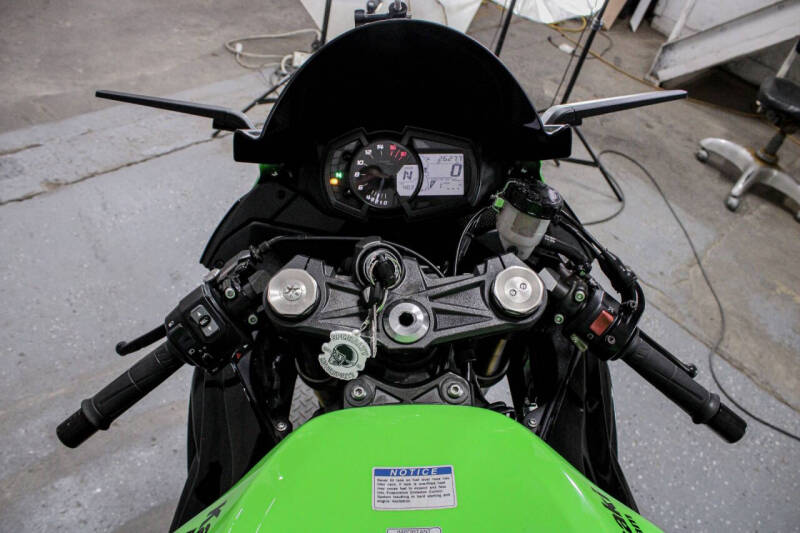 2021 Kawasaki Ninja ZX-6R ABS KRT Edition