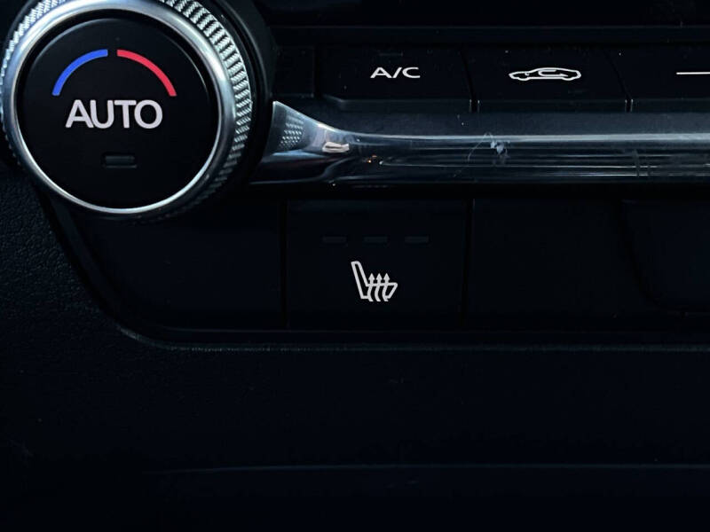 2025 Mazda Mazda3 Sedan 2.5 S Carbon Edition