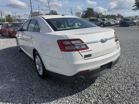 2017 Ford Taurus SEL