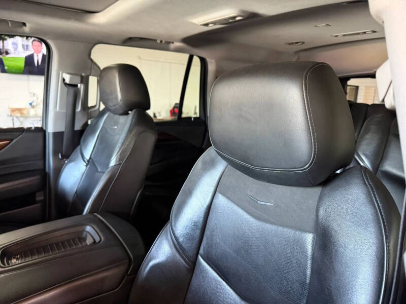 2018 Cadillac Escalade Luxury