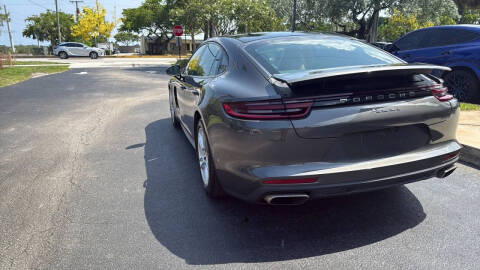 2018 Porsche Panamera