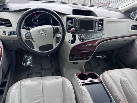 2011 Toyota Sienna Limited 7-Passenger