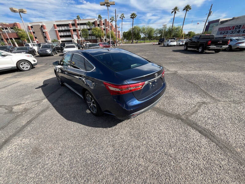 2017 Toyota Avalon XLE