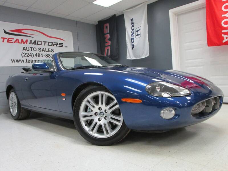 2004 Jaguar XKR for sale at TEAM MOTORS LLC in East Dundee IL
