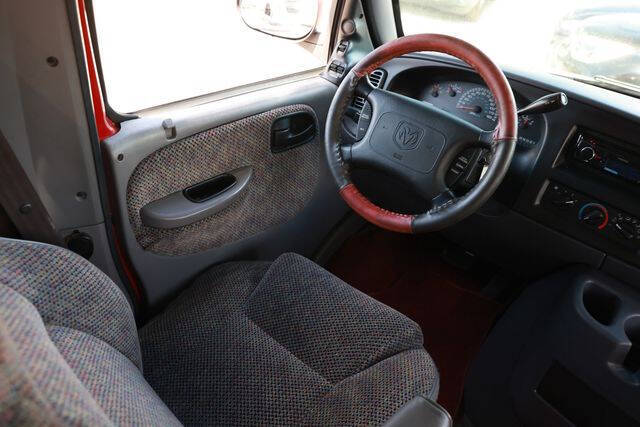 2000 Dodge Ram Van 3500 Maxi