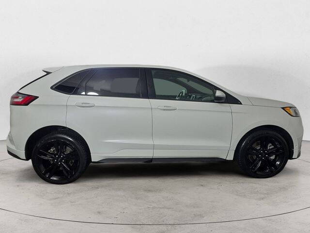 2022 Ford Edge ST