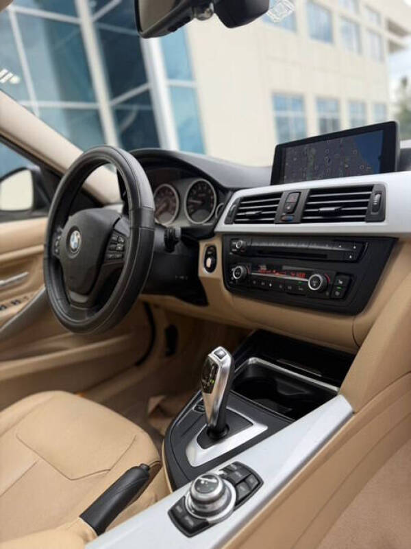 2012 BMW 3 Series 328i