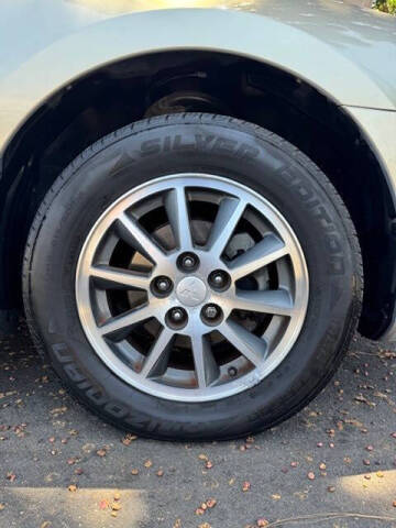 2005 Mitsubishi Galant ES