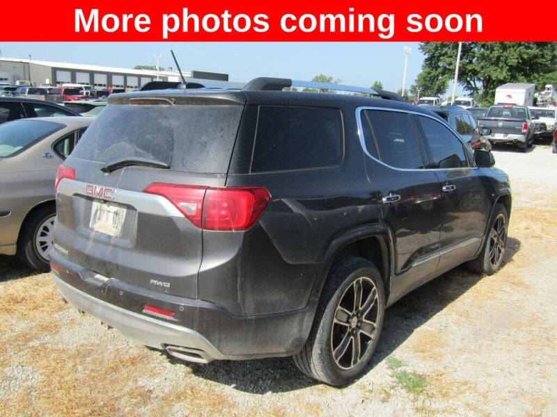 2017 GMC Acadia Denali