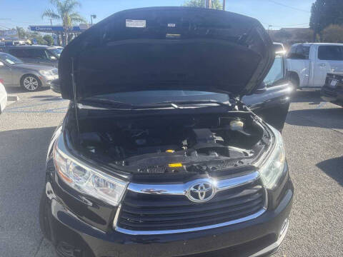 2015 Toyota Highlander LE