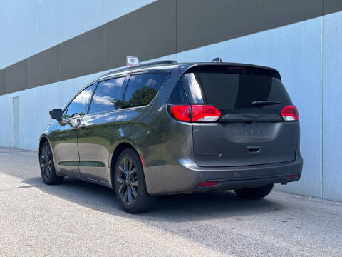 2019 Chrysler Pacifica Touring Plus