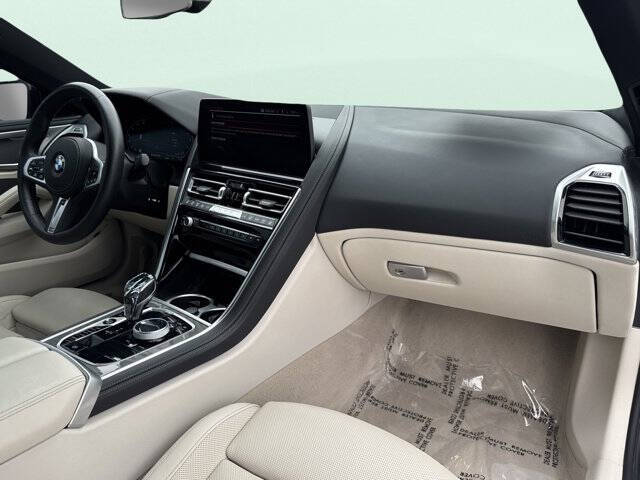 2025 BMW 8 Series 840i