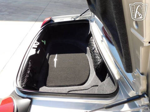 2005 Ford Thunderbird Deluxe