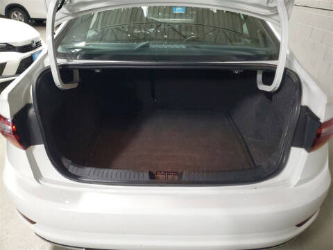 2019 Volkswagen Jetta R-Line