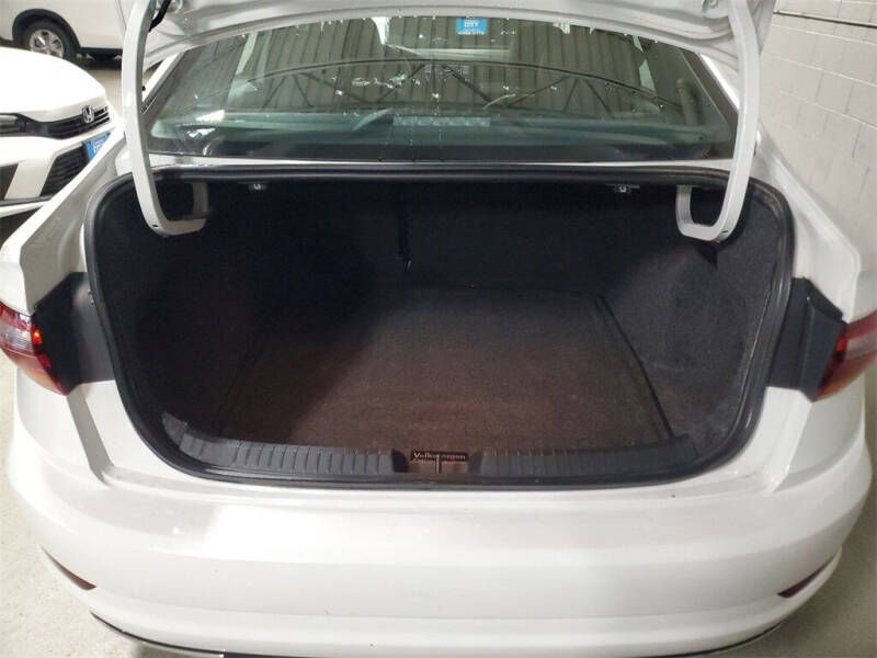 2019 Volkswagen Jetta R-Line