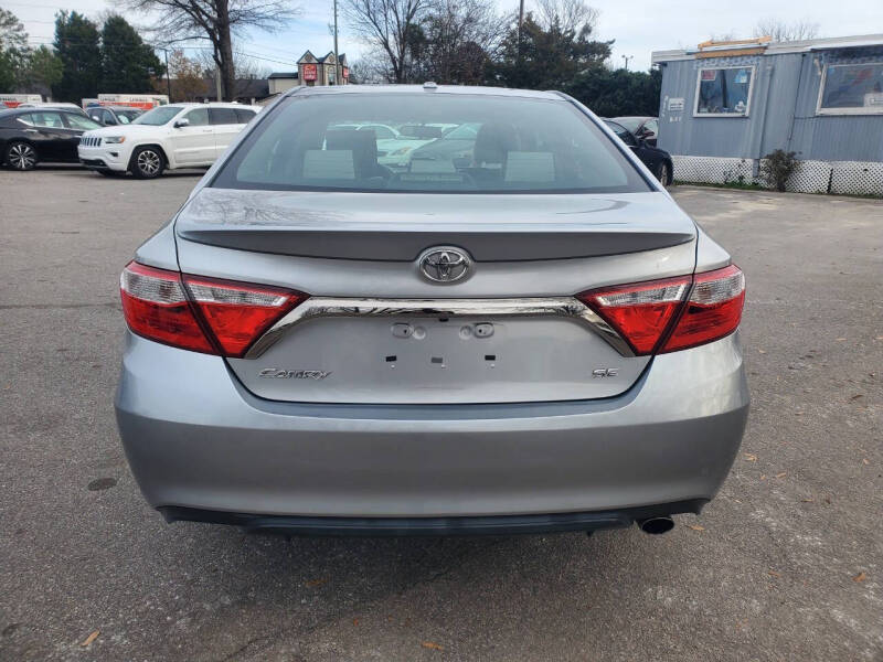 2015 Toyota Camry SE