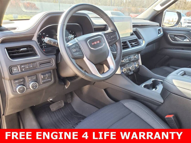 2024 GMC Yukon XL SLE