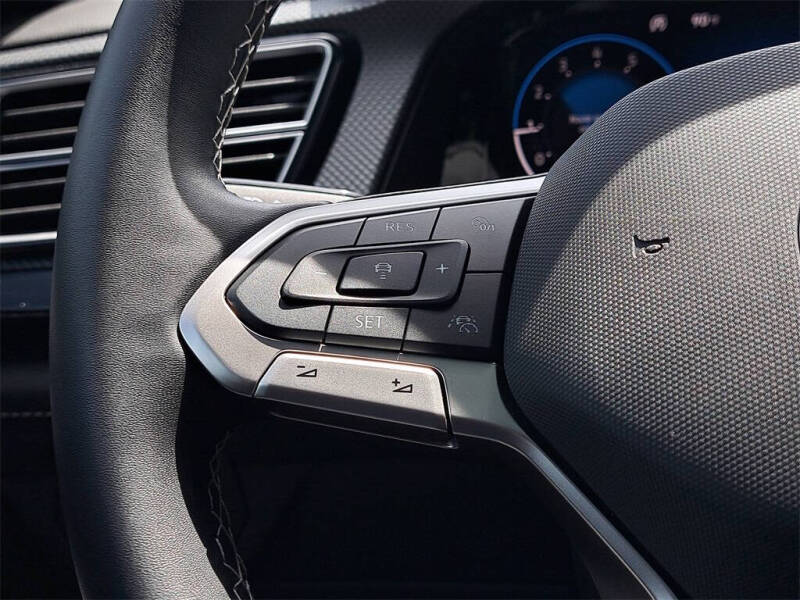 2025 Volkswagen Atlas Cross Sport SEL 4Motion