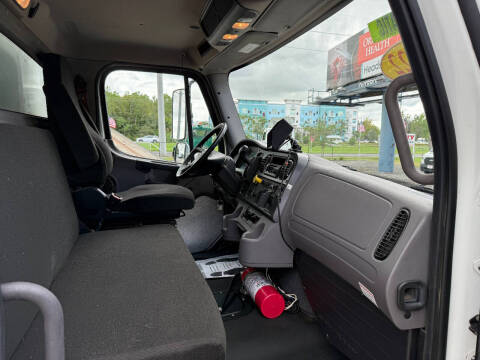 2022 Freightliner M2 106