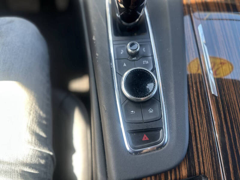 2024 Cadillac Escalade ESV Luxury