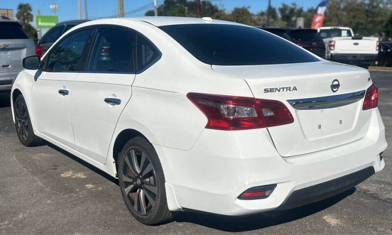 2019 Nissan Sentra SV photo 3