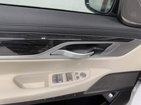 2022 BMW 7 Series 740i