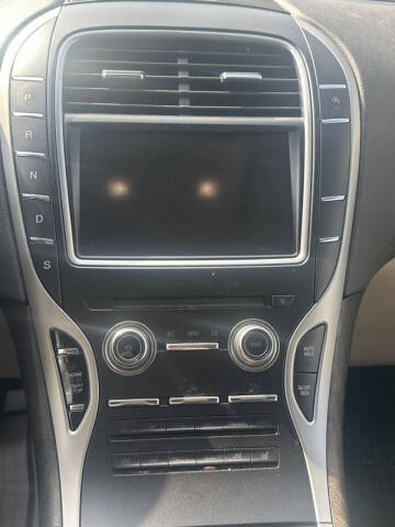 2019 Lincoln Nautilus Reserve