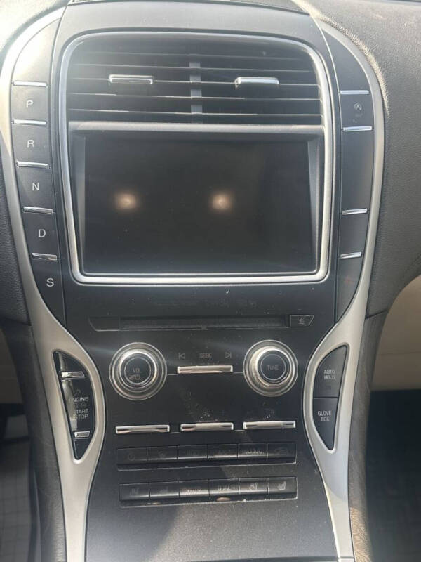 2019 Lincoln Nautilus Reserve