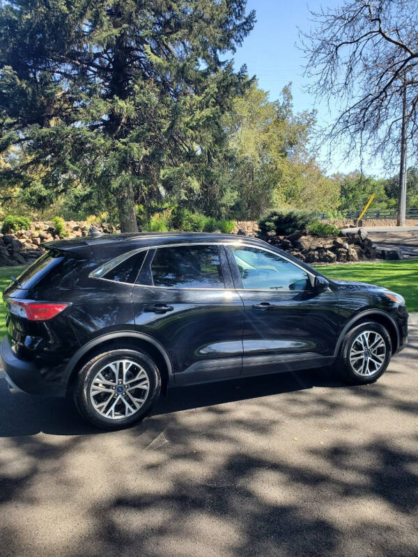 2021 Ford Escape for sale at Deanas Auto Biz in Pendleton OR
