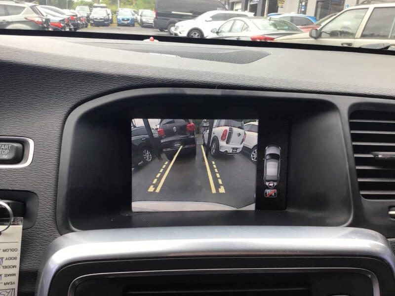 2015 Volvo S60 T6 R-Design Platinum