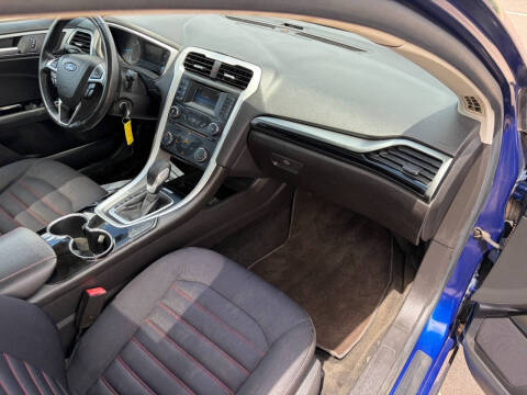 2015 Ford Fusion SE