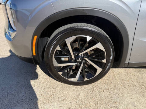 2022 Mitsubishi Outlander SE