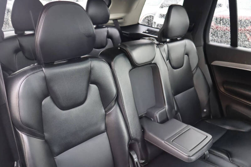 2023 Volvo XC90 B5 Core