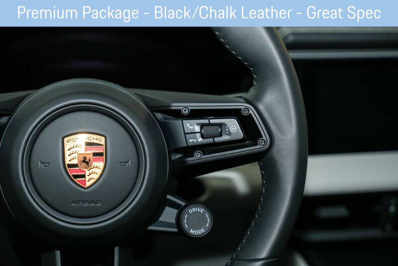 2025 Porsche Macan 4S Electric