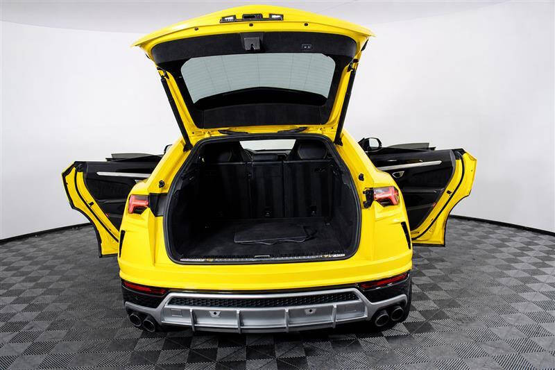 2019 Lamborghini Urus