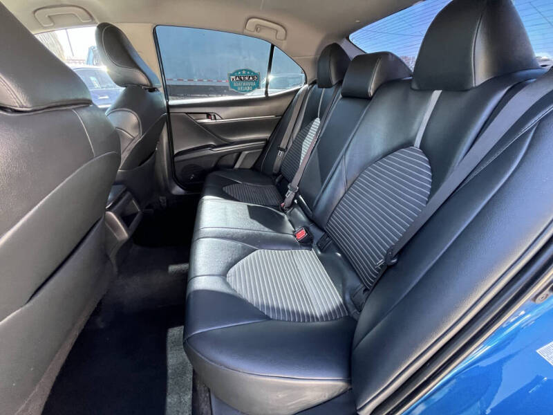 2019 Toyota Camry SE