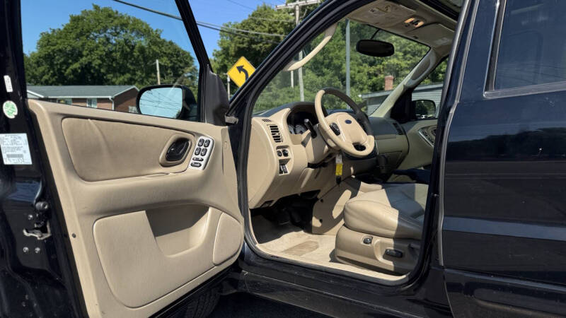 2005 Ford Escape Limited