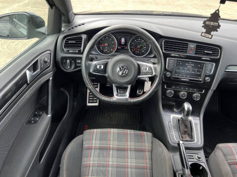 2017 Volkswagen Golf GTI S