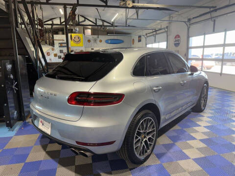 2017 Porsche Macan S