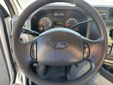 2016 Ford E-Series E-350 SD