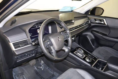 2025 Mitsubishi Outlander PHEV SE