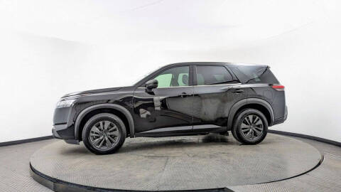 2022 Nissan Pathfinder S