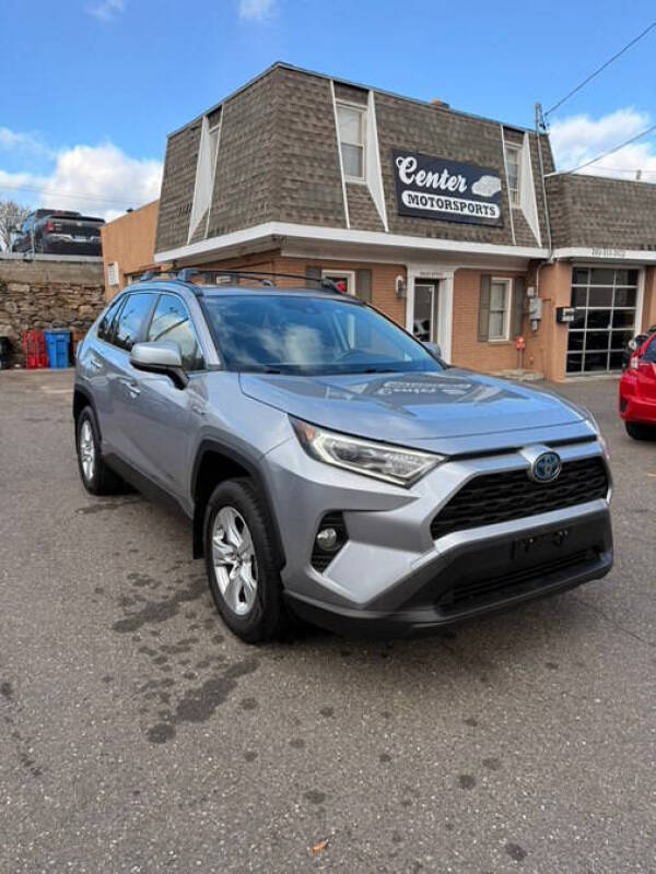 2019 Toyota RAV4 Hybrid XLE