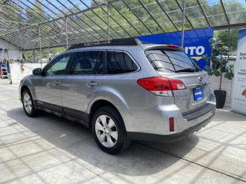 2010 Subaru Outback 2.5i Limited