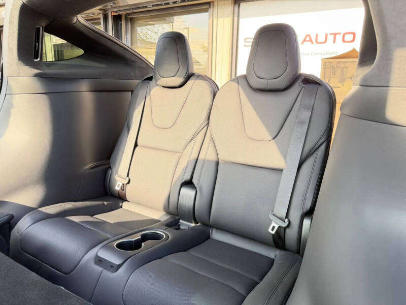 2023 Tesla Model X Standard Range