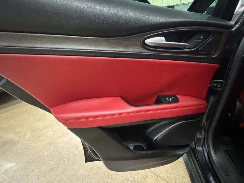 2018 Alfa Romeo Stelvio Ti