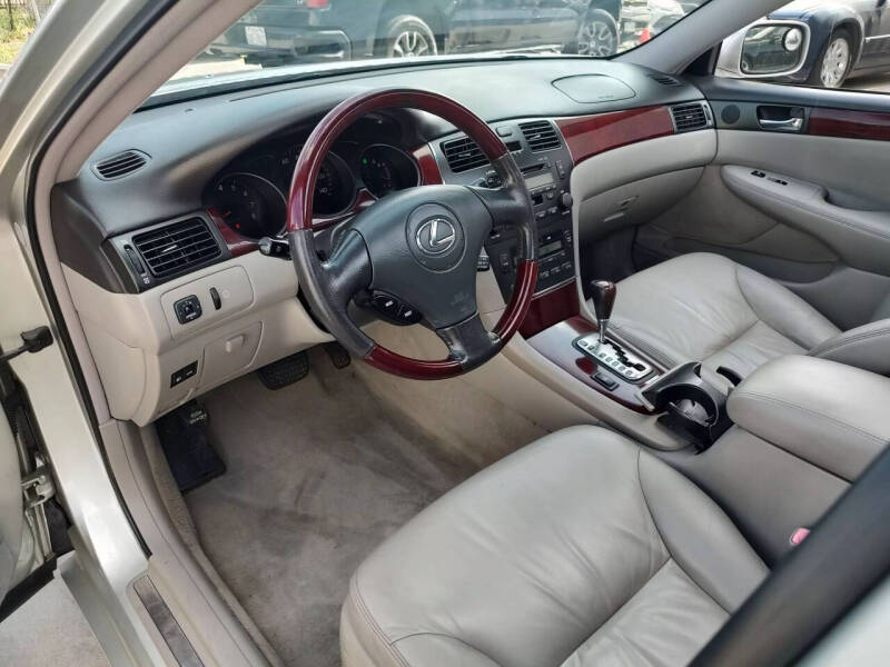 2004 Lexus ES 330