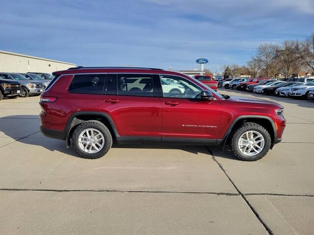 2022 Jeep Grand Cherokee L Laredo